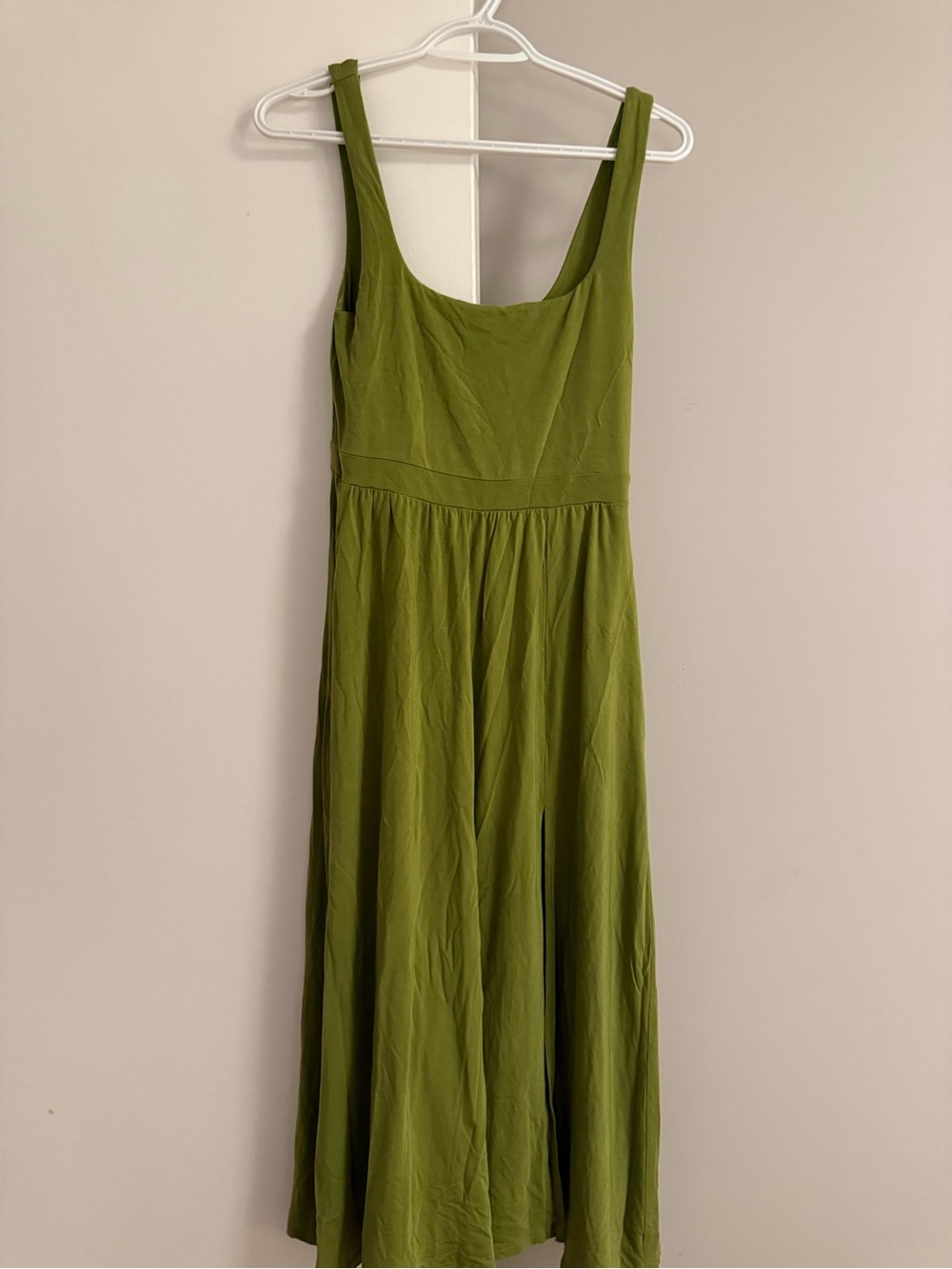 Wilfred Olive Green Maxi Dress with Scoop Neckline